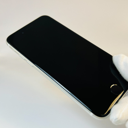 iPhone SE 2022 б/у Состояние "Отличный"