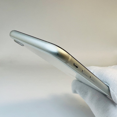 iPhone SE 2022 б/у Состояние "Отличный"